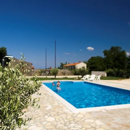 Appartement In Fa Ana Near Valbandon Fažana