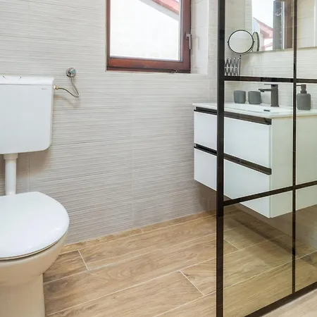 In Fa Ana Near Valbandon *