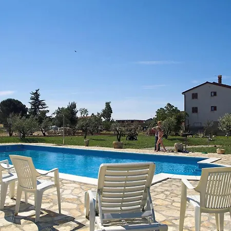 Appartement In Fa Ana Near Valbandon *